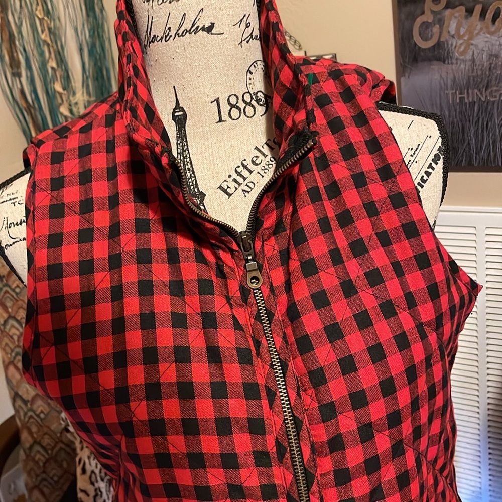 ♥️ ETWO Buffalo Plaid VEST♥️ Red/Black front zipper high neck SIZE M 100% cotton - Picture 2 of 8